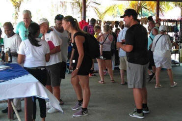 Chocolate making demonstration with tropical fruit tasting in Limon - Macaws Tours by Pablo C',