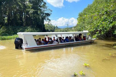 Tortuguero Canal boat cruise and zipline adventure in Limon - Macaws Adventure Tours by Pablo C',