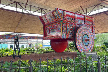 Puntarenas to Sarchi Bus Tour Experience - Coffee plantation, metal church, and oxcart factory
